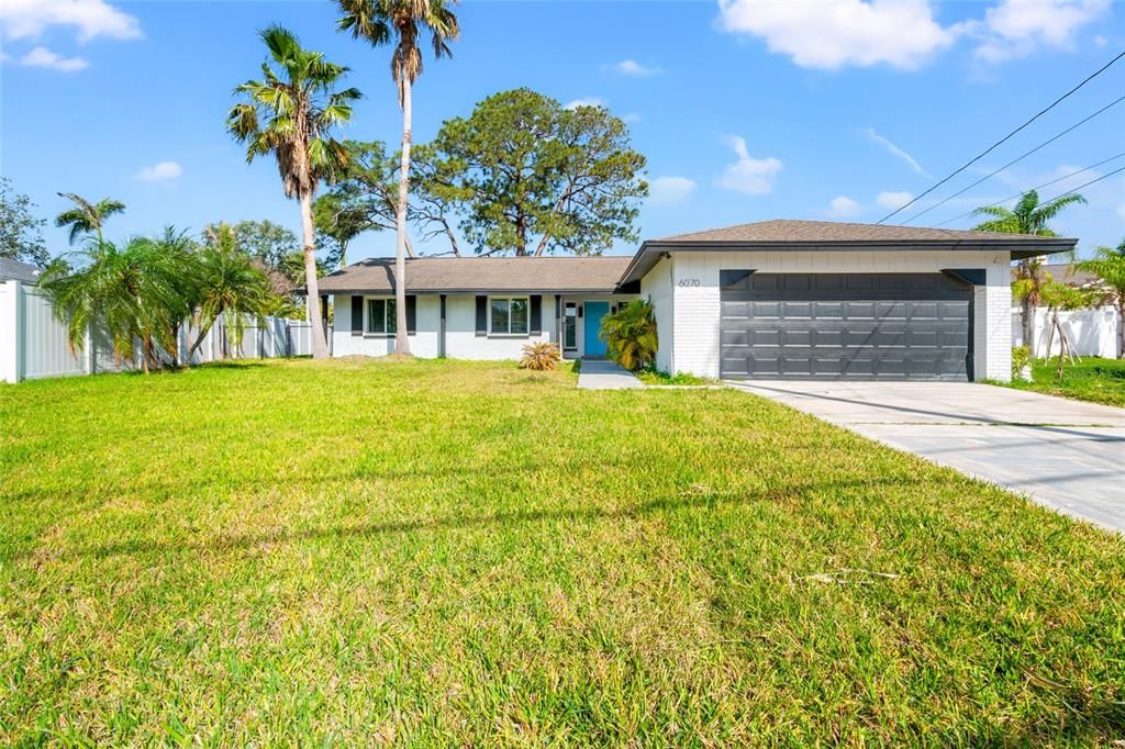 En Venta: $415,000 (4 camas, 2 baños, 1797 Pies cuadrados)