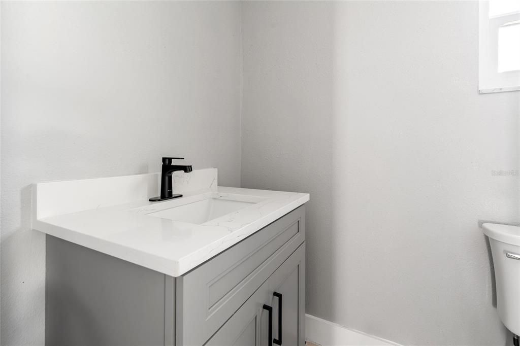 En Venta: $415,000 (4 camas, 2 baños, 1797 Pies cuadrados)