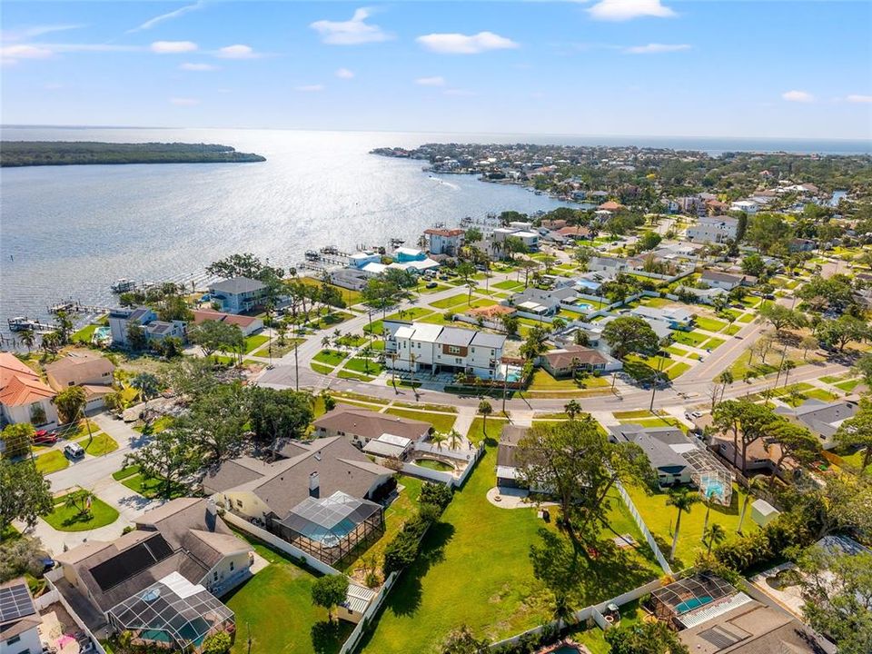 En Venta: $415,000 (4 camas, 2 baños, 1797 Pies cuadrados)