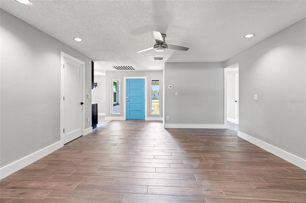 En Venta: $415,000 (4 camas, 2 baños, 1797 Pies cuadrados)