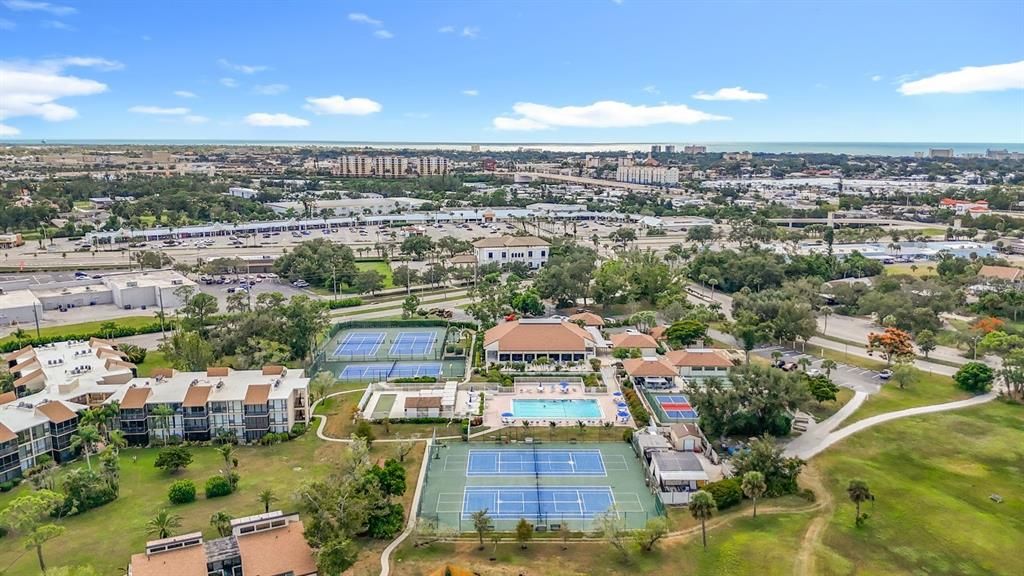 待售: $169,900 (2 贝兹, 2 浴室, 940 平方英尺)