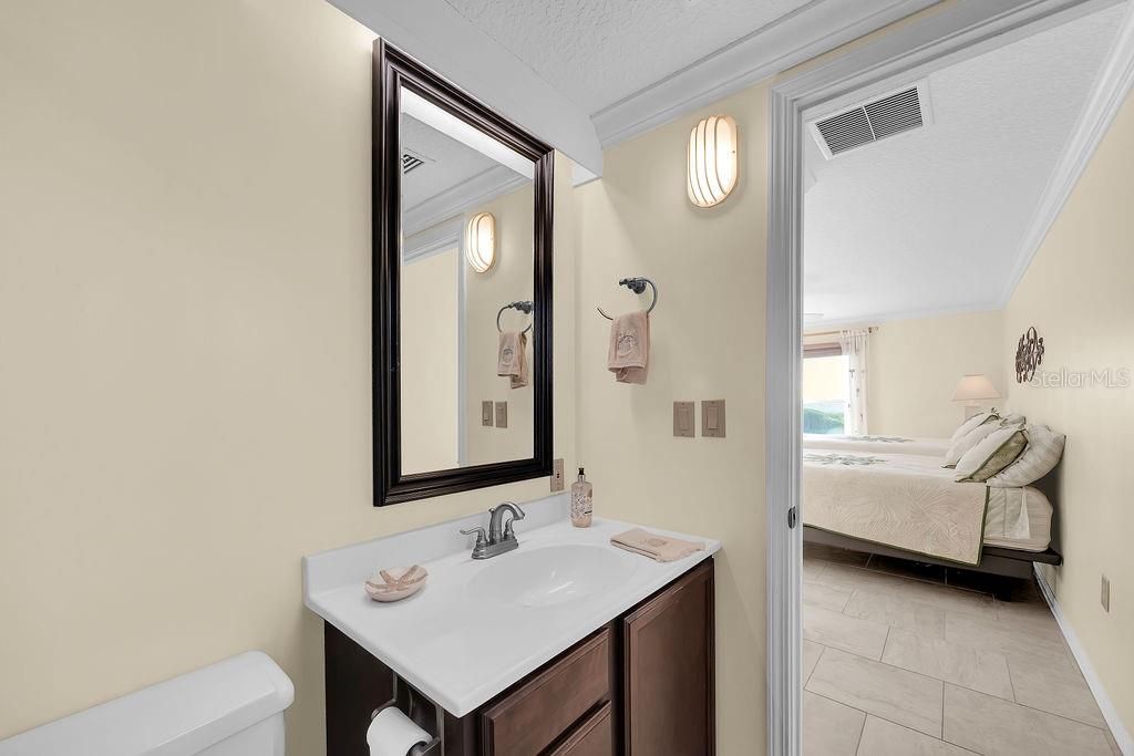 На продажу: $2,600,000 (3 спален, 2 ванн, 1893 Квадратных фут)