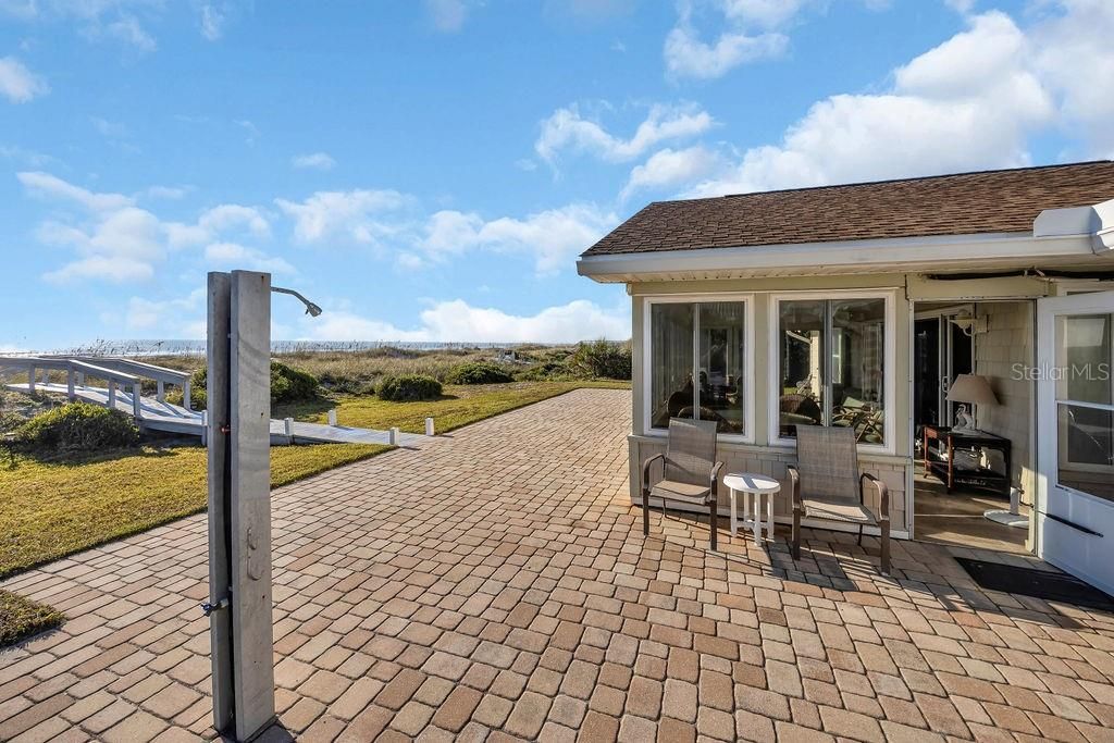 На продажу: $2,600,000 (3 спален, 2 ванн, 1893 Квадратных фут)