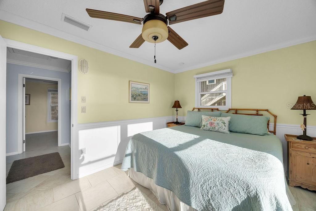 На продажу: $2,600,000 (3 спален, 2 ванн, 1893 Квадратных фут)