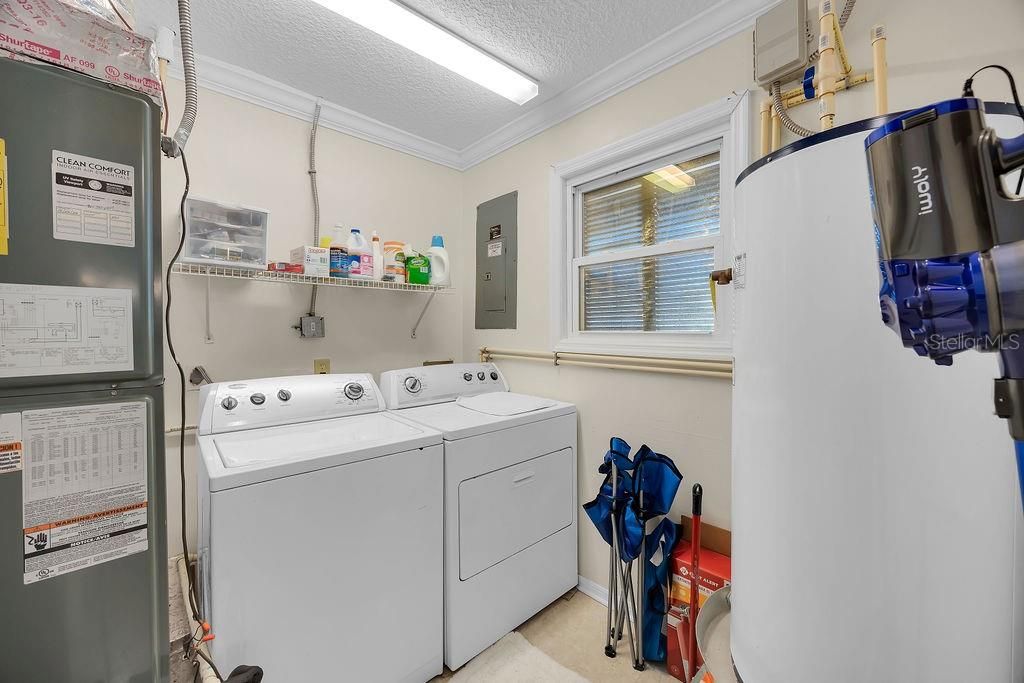 На продажу: $2,600,000 (3 спален, 2 ванн, 1893 Квадратных фут)