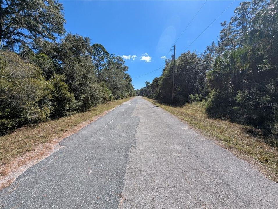 На продажу: $40,000 (1.25 acres)