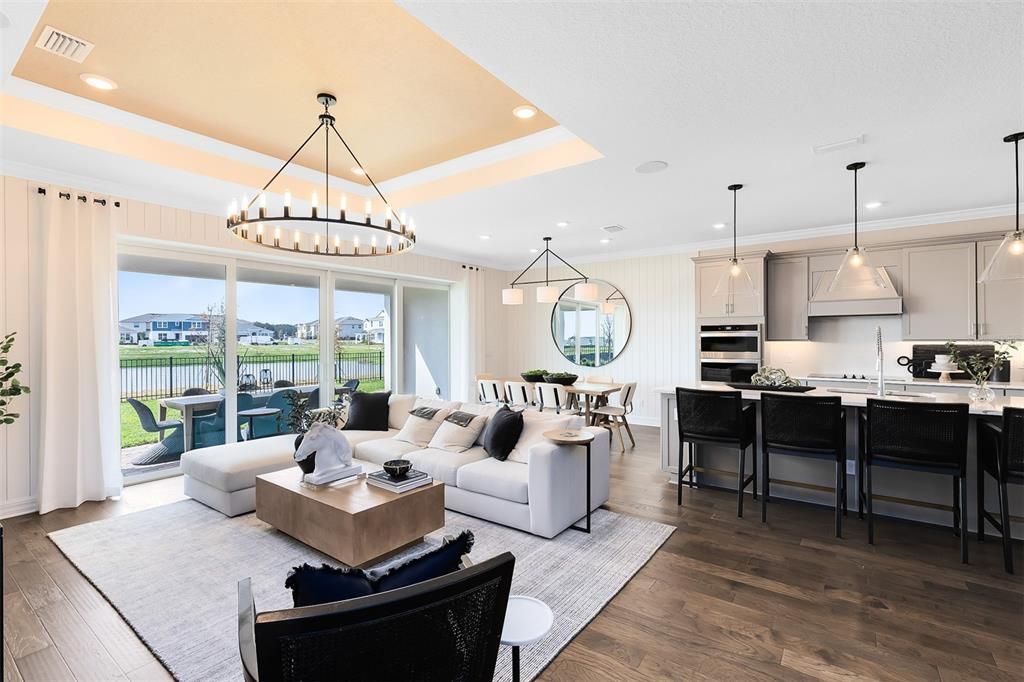 合同活跃: $523,480 (4 贝兹, 3 浴室, 2894 平方英尺)