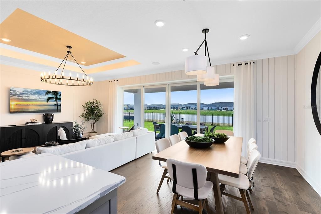 合同活跃: $523,480 (4 贝兹, 3 浴室, 2894 平方英尺)