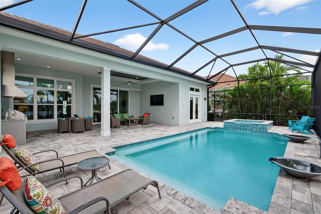 На продажу: $1,949,900 (3 спален, 2 ванн, 2427 Квадратных фут)