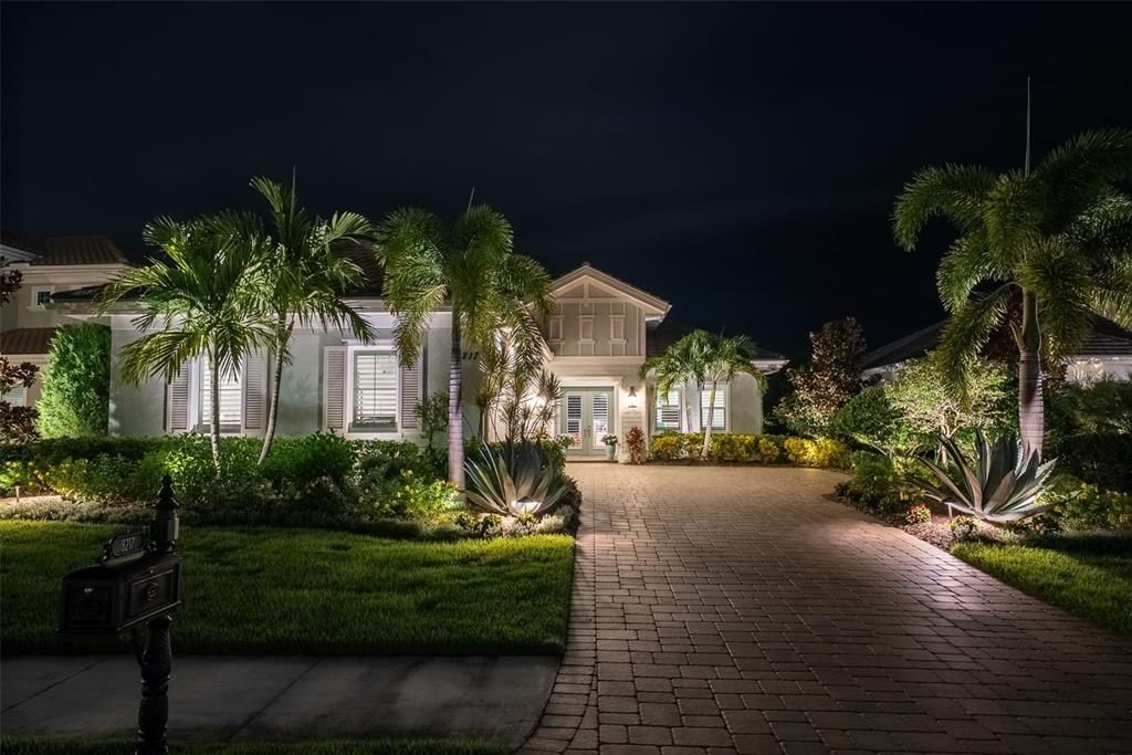 На продажу: $1,949,900 (3 спален, 2 ванн, 2427 Квадратных фут)