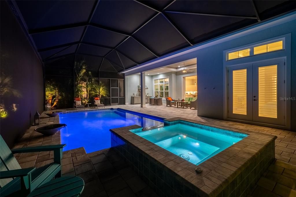 На продажу: $1,949,900 (3 спален, 2 ванн, 2427 Квадратных фут)