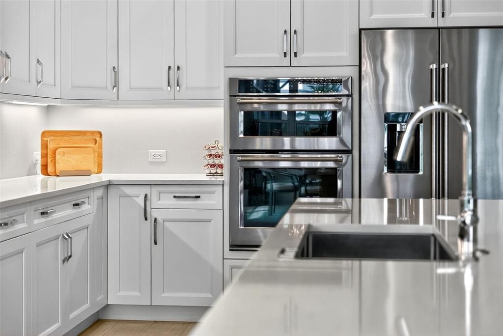 На продажу: $1,949,900 (3 спален, 2 ванн, 2427 Квадратных фут)