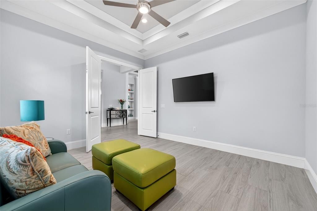 На продажу: $1,949,900 (3 спален, 2 ванн, 2427 Квадратных фут)