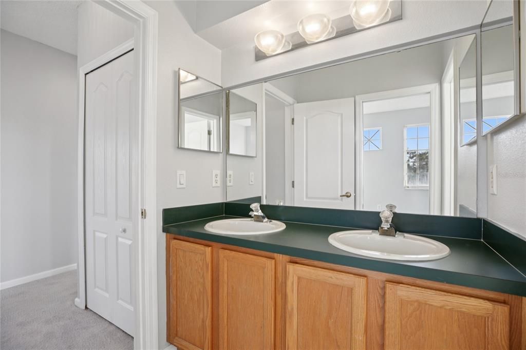 For Sale: $514,999 (4 beds, 2 baths, 2316 Square Feet)