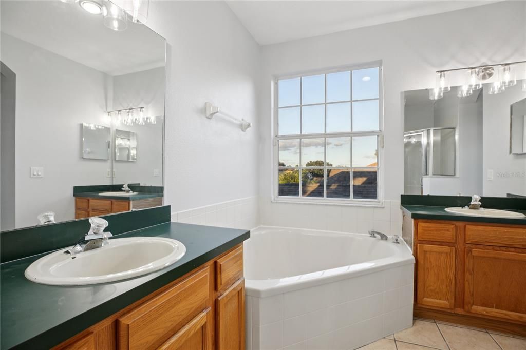 For Sale: $514,999 (4 beds, 2 baths, 2316 Square Feet)