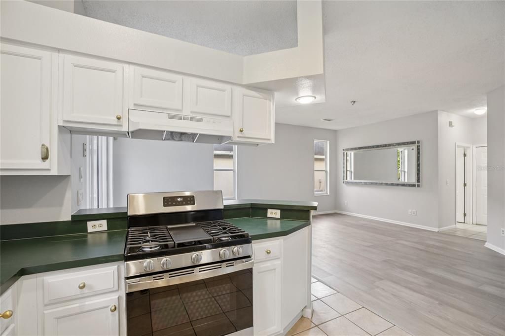 For Sale: $514,999 (4 beds, 2 baths, 2316 Square Feet)