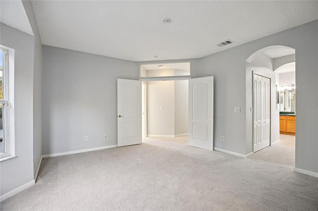 For Sale: $514,999 (4 beds, 2 baths, 2316 Square Feet)