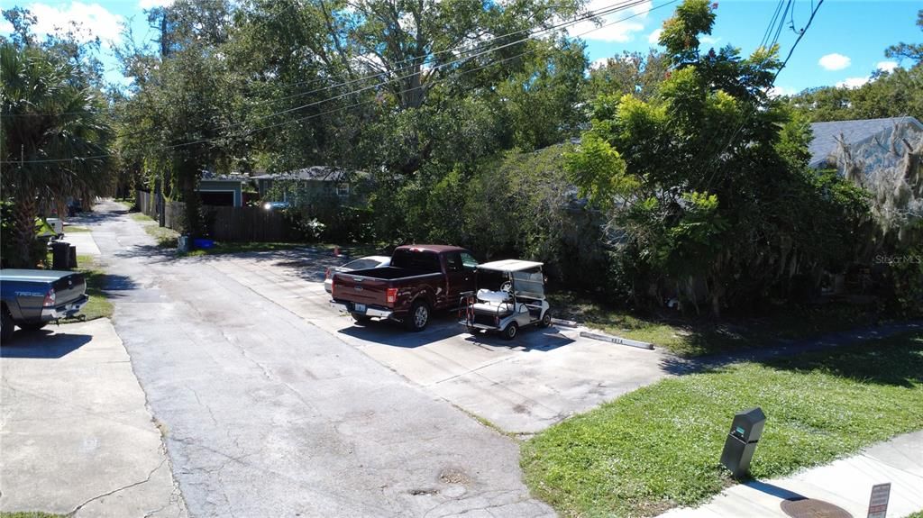 合同活跃: $725,000 (8 贝兹, 0 浴室, 3584 平方英尺)