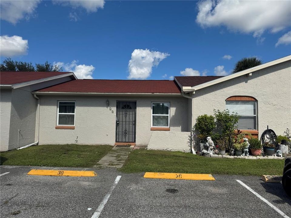 出租: $1,500 (2 贝兹, 1 浴室, 750 平方英尺)