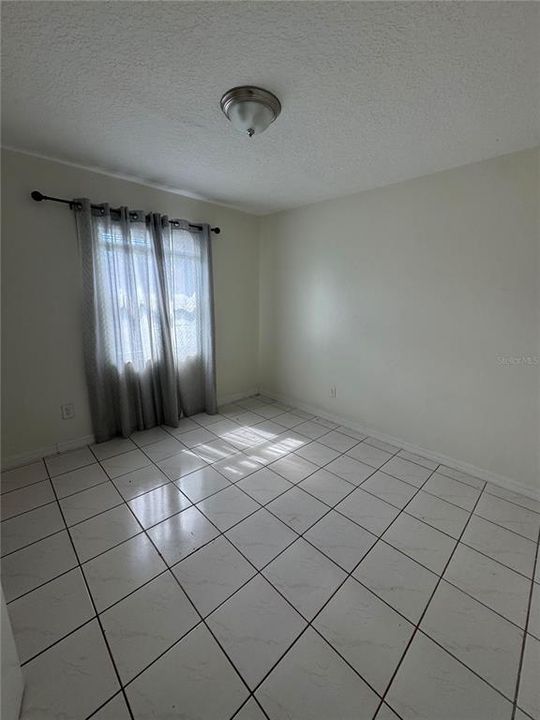 出租: $1,500 (2 贝兹, 1 浴室, 750 平方英尺)