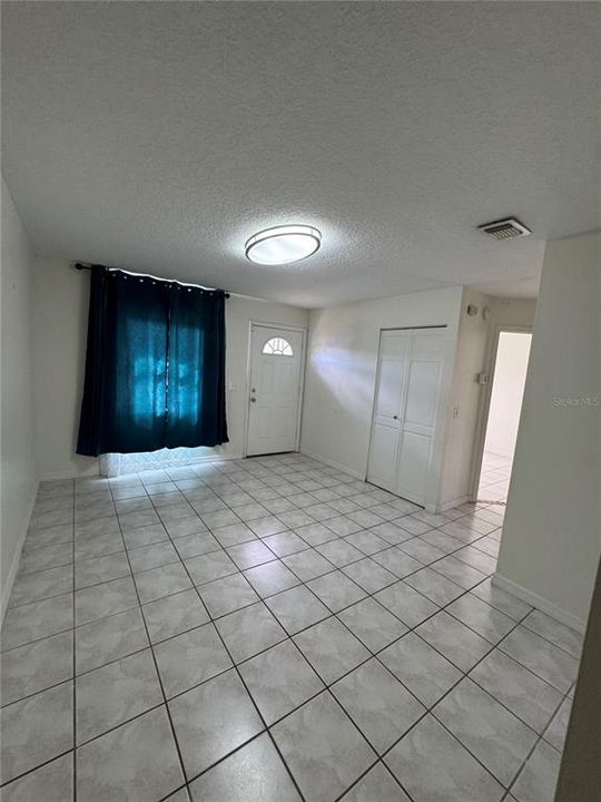 出租: $1,500 (2 贝兹, 1 浴室, 750 平方英尺)