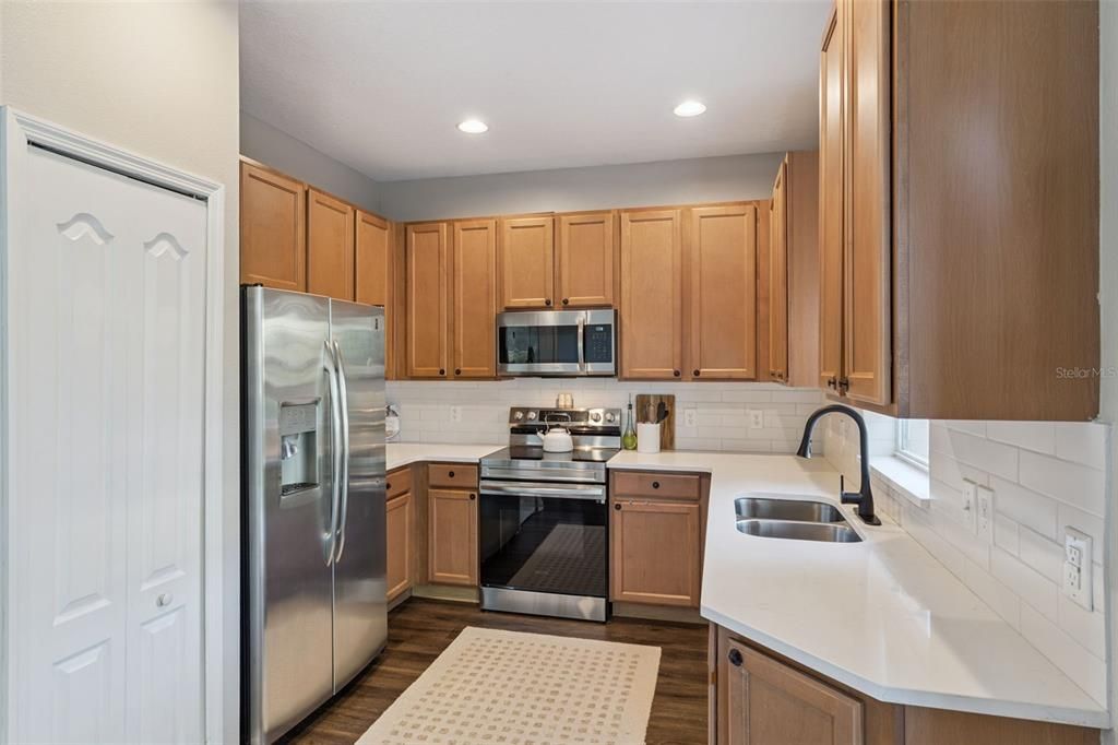 На продажу: $325,000 (3 спален, 2 ванн, 1526 Квадратных фут)