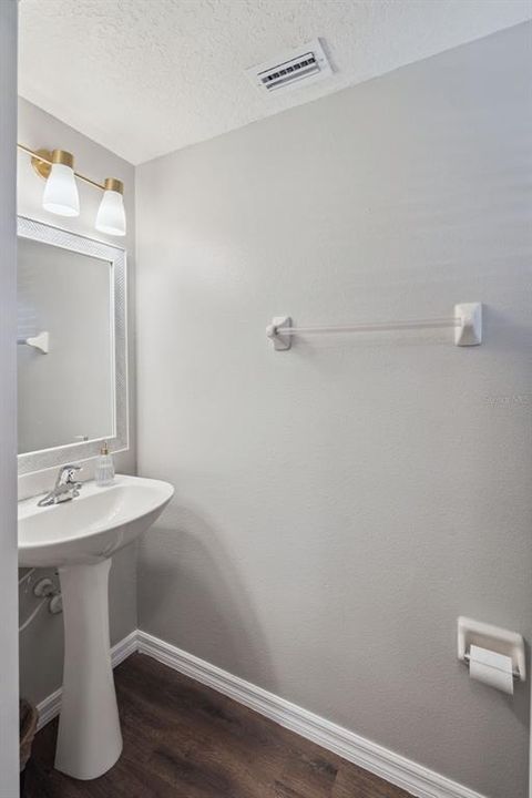 На продажу: $325,000 (3 спален, 2 ванн, 1526 Квадратных фут)