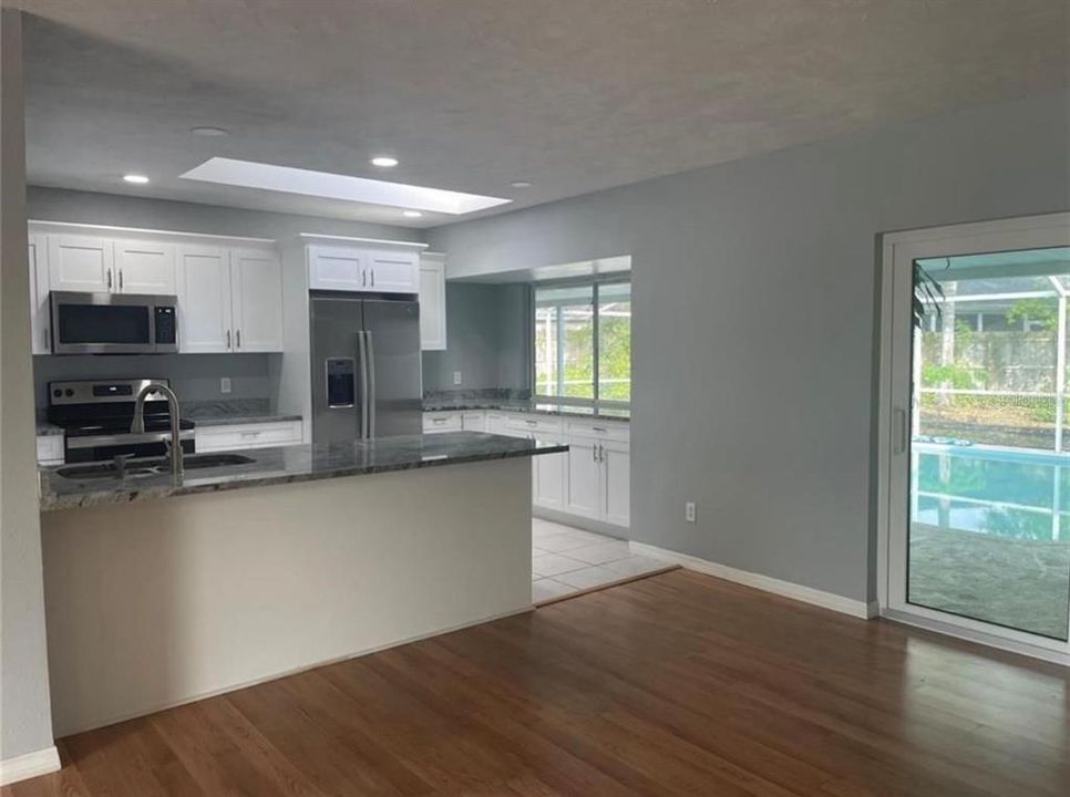 На продажу: $599,000 (5 спален, 4 ванн, 2195 Квадратных фут)