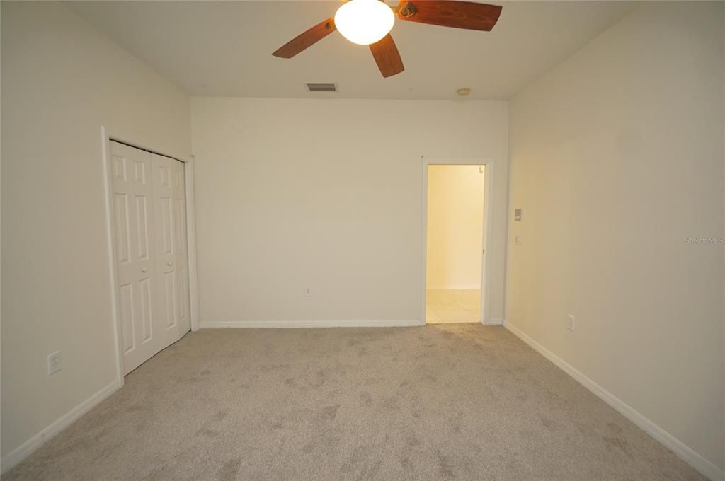 合同活跃: $3,500 (3 贝兹, 3 浴室, 2253 平方英尺)