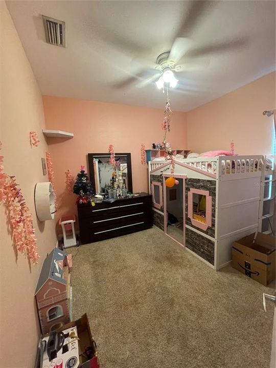 На продажу: $600,000 (4 спален, 2 ванн, 2310 Квадратных фут)