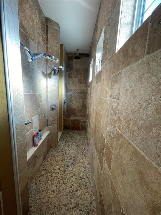 На продажу: $600,000 (4 спален, 2 ванн, 2310 Квадратных фут)