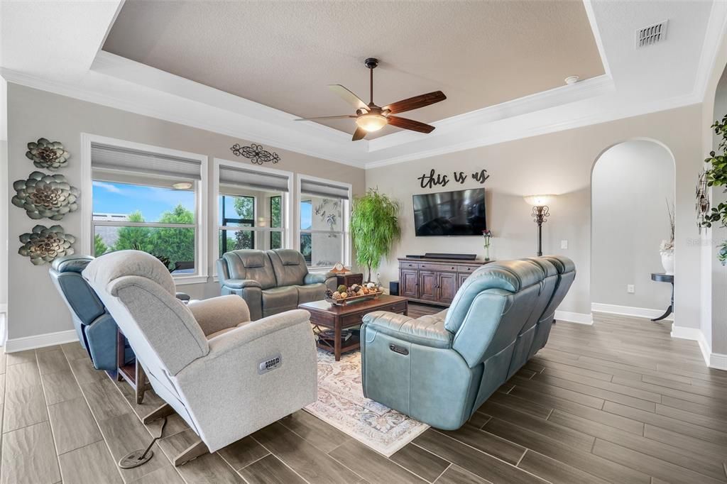 待售: $669,000 (3 贝兹, 2 浴室, 2916 平方英尺)