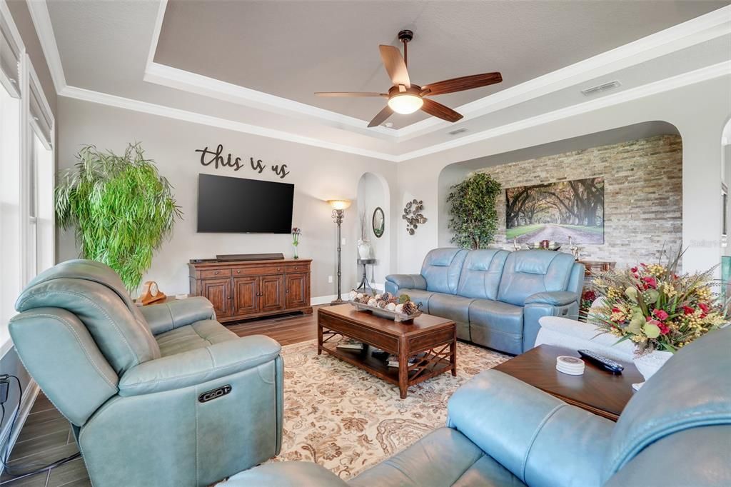 待售: $669,000 (3 贝兹, 2 浴室, 2916 平方英尺)