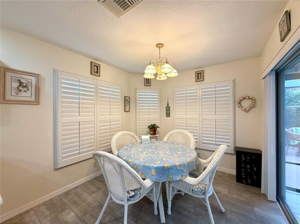 For Sale: $275,987 (3 beds, 2 baths, 1676 Square Feet)