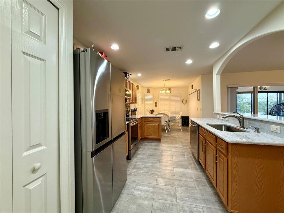 For Sale: $275,987 (3 beds, 2 baths, 1676 Square Feet)