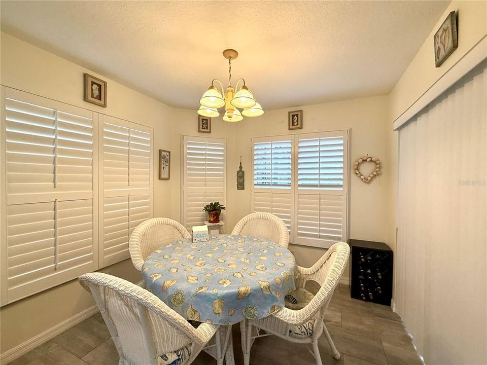 For Sale: $275,987 (3 beds, 2 baths, 1676 Square Feet)