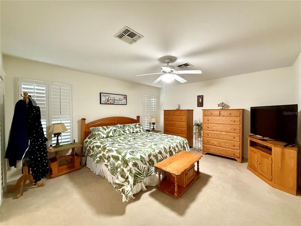 For Sale: $275,987 (3 beds, 2 baths, 1676 Square Feet)