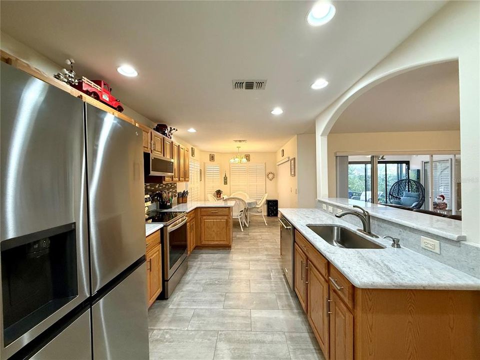 For Sale: $275,987 (3 beds, 2 baths, 1676 Square Feet)