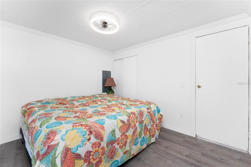 For Sale: $186,000 (2 beds, 2 baths, 1464 Square Feet)