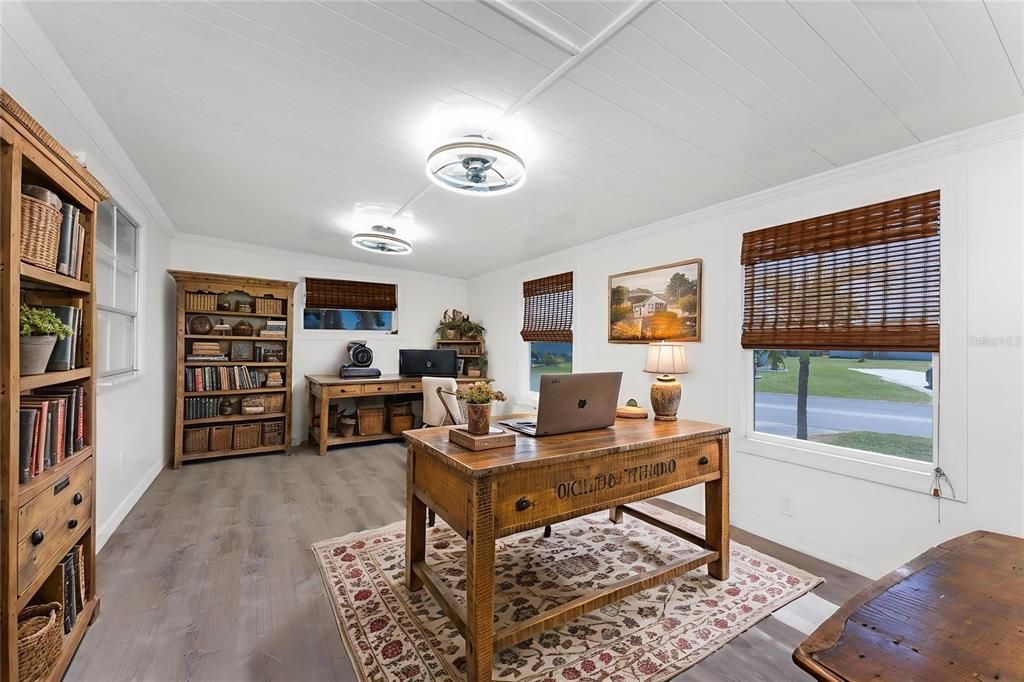 For Sale: $186,000 (2 beds, 2 baths, 1464 Square Feet)