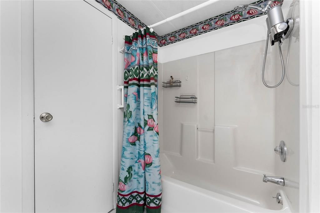 For Sale: $186,000 (2 beds, 2 baths, 1464 Square Feet)