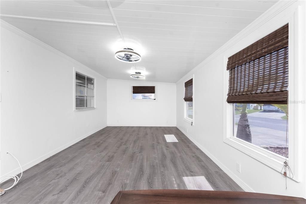 For Sale: $186,000 (2 beds, 2 baths, 1464 Square Feet)