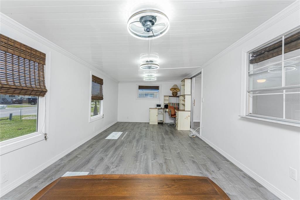 For Sale: $186,000 (2 beds, 2 baths, 1464 Square Feet)