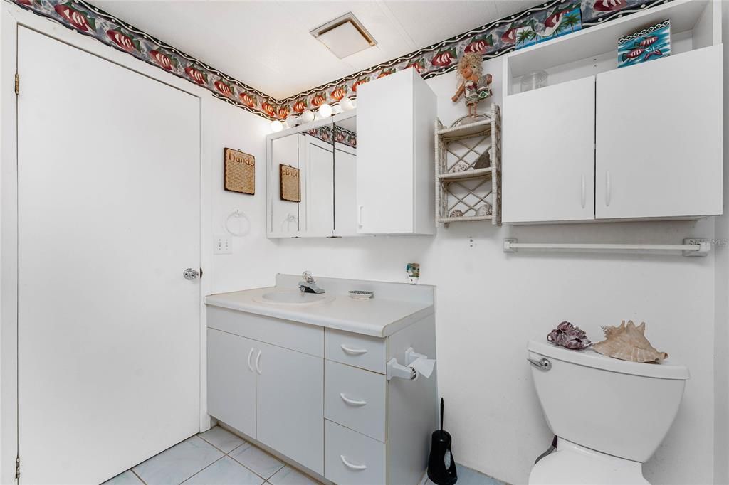 For Sale: $186,000 (2 beds, 2 baths, 1464 Square Feet)