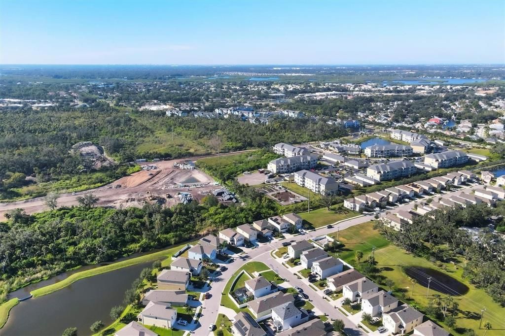 En Venta: $379,000 (4 camas, 2 baños, 1997 Pies cuadrados)