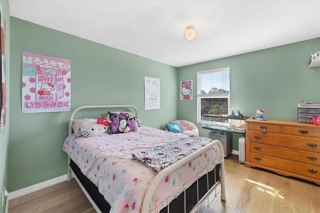 En Venta: $379,000 (4 camas, 2 baños, 1997 Pies cuadrados)