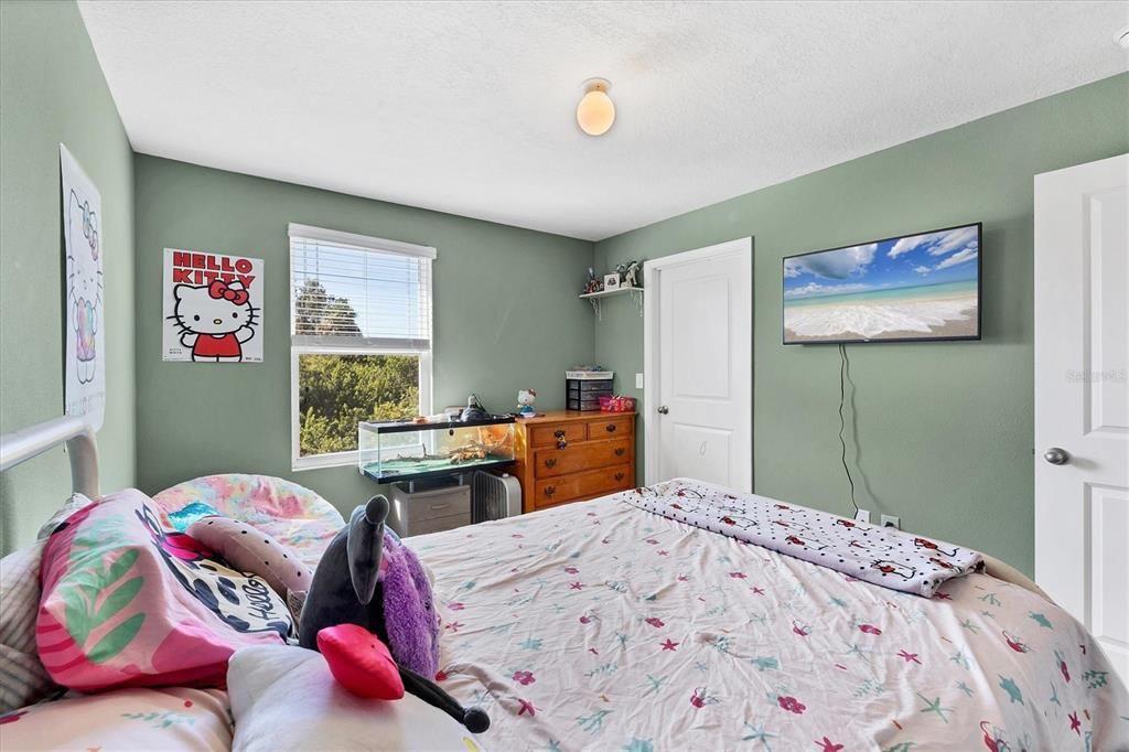 En Venta: $379,000 (4 camas, 2 baños, 1997 Pies cuadrados)