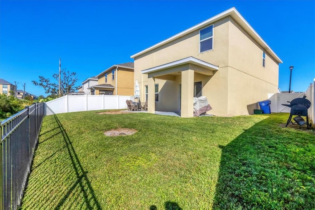 En Venta: $379,000 (4 camas, 2 baños, 1997 Pies cuadrados)