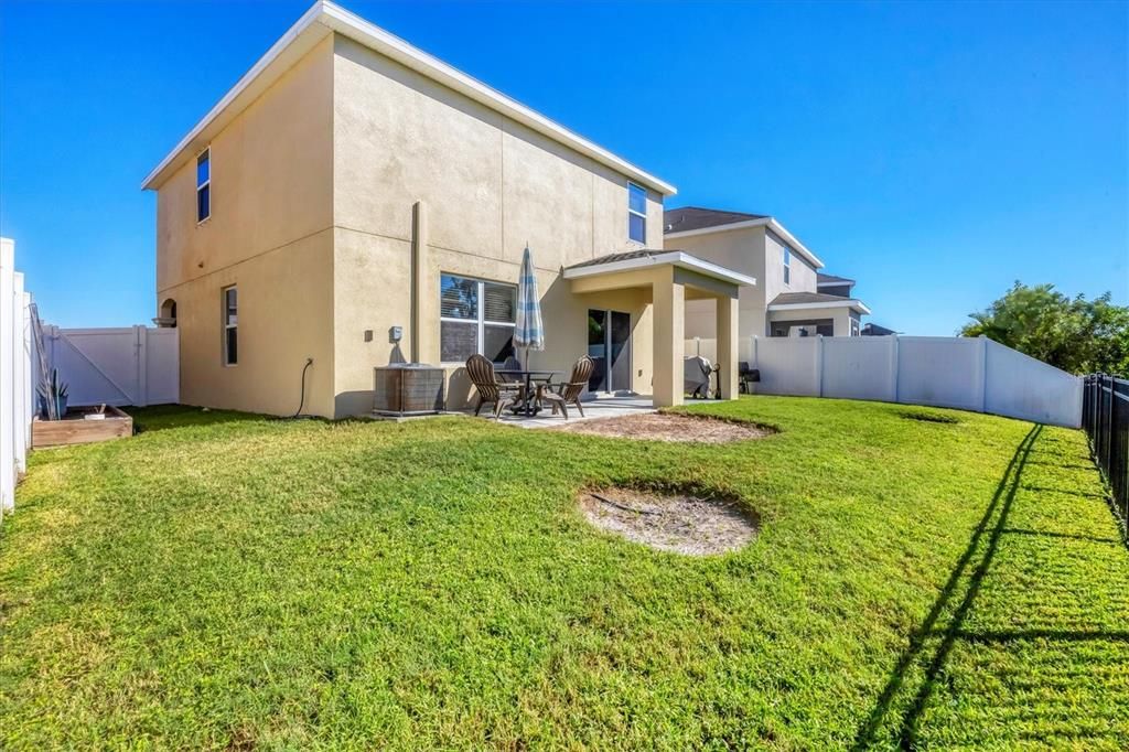 En Venta: $379,000 (4 camas, 2 baños, 1997 Pies cuadrados)