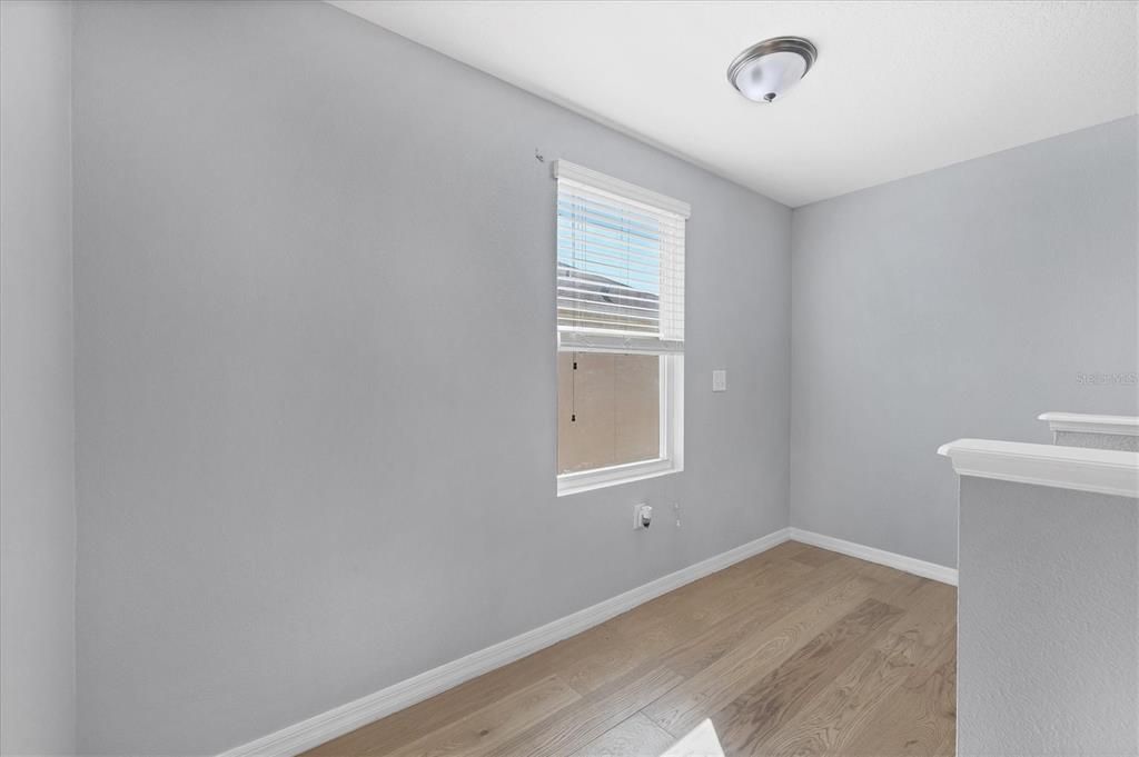 En Venta: $379,000 (4 camas, 2 baños, 1997 Pies cuadrados)